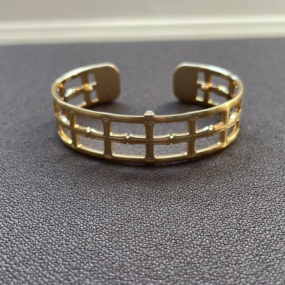 Brighton cuff.